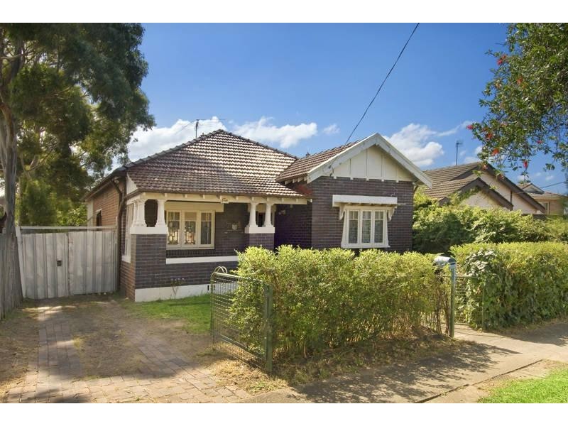 5 DOWNES STREET, Belfield NSW 2191