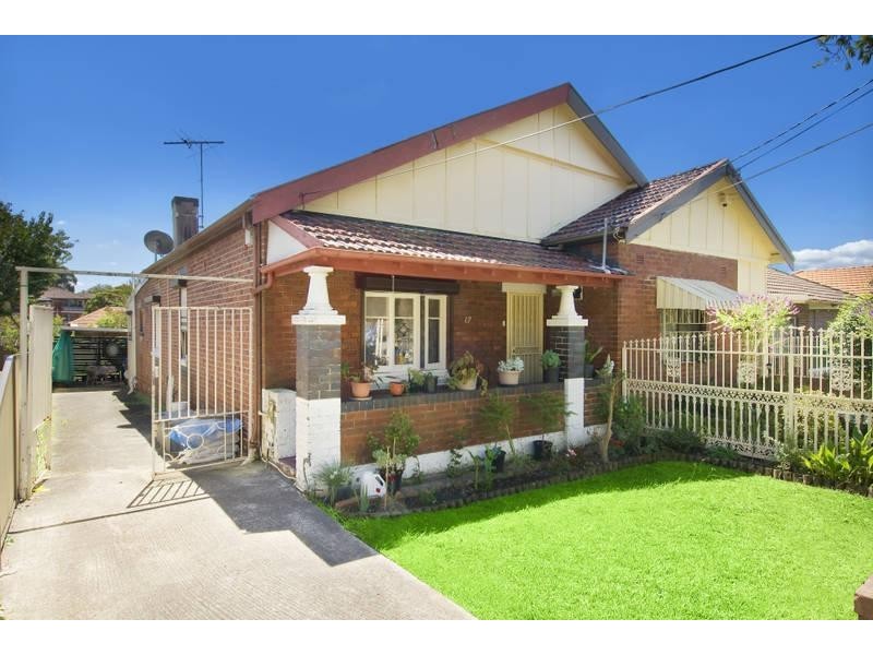 17 LUCERNE STREET, Belmore NSW 2192