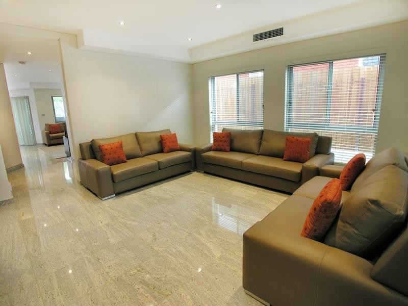 17 VALENCIA STREET, Greenacre NSW 2190