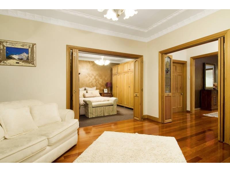 86 BURNELL STREET, Russell Lea NSW 2046