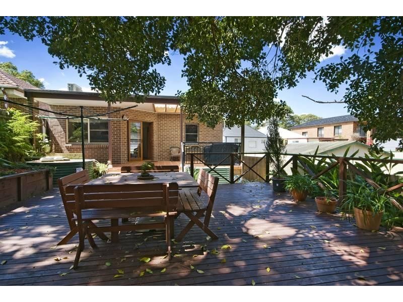 39 Hampton Street, Croydon Park NSW 2133