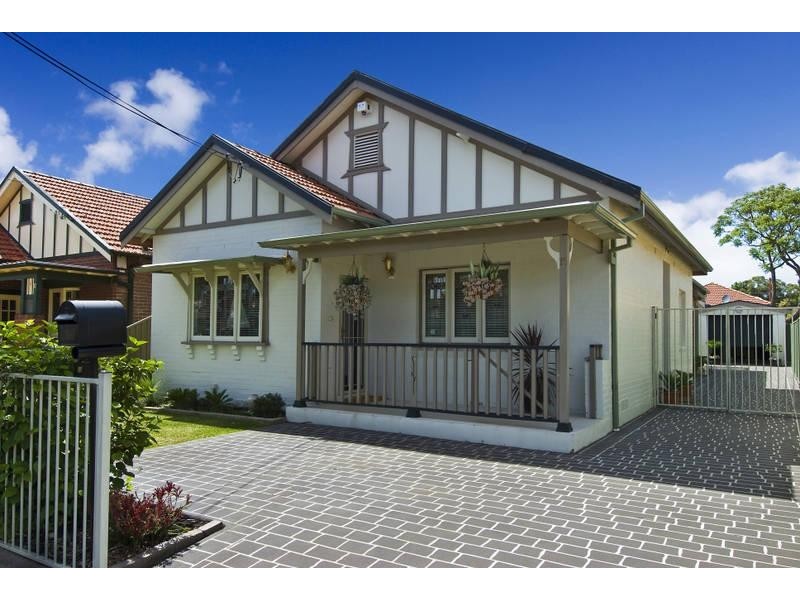 15 Page Avenue, Ashfield NSW 2131