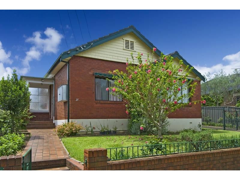27 Hammond Avenue, Croydon NSW 2132