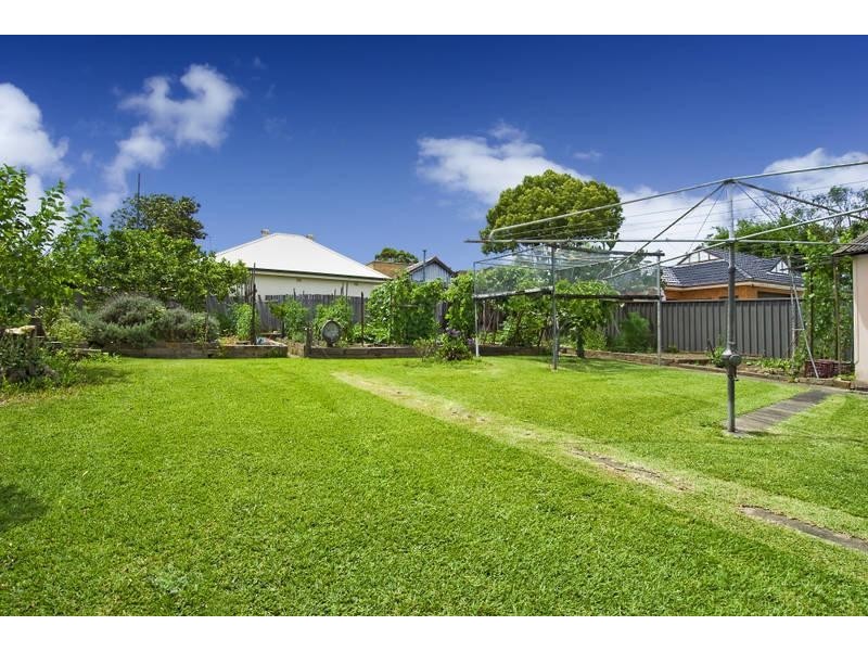 27 Hammond Avenue, Croydon NSW 2132