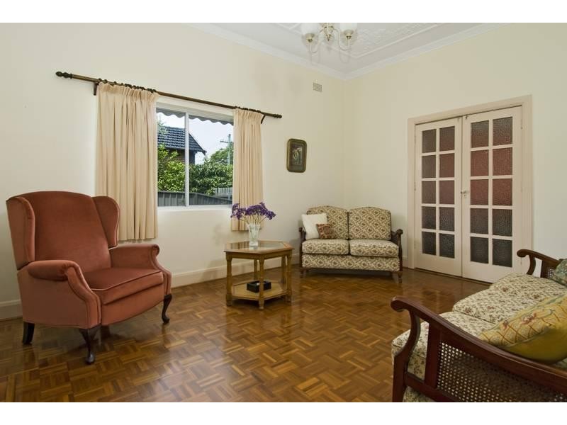 27 Hammond Avenue, Croydon NSW 2132