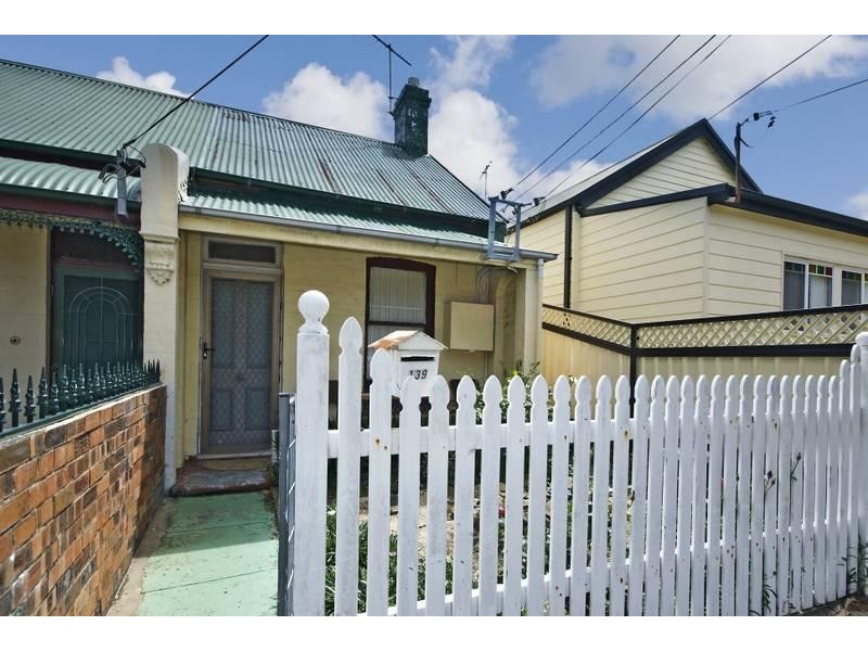 139 Park Avenue, Ashfield NSW 2131