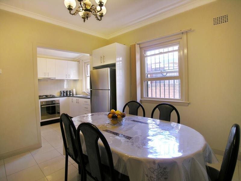 4 Patricia, Belfield NSW 2191