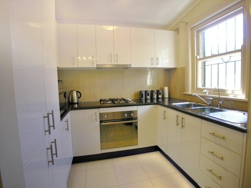 4 Patricia, Belfield NSW 2191