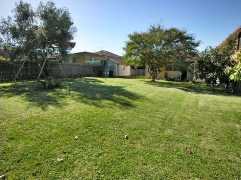 25 Barton Street, Strathfield South NSW 2136