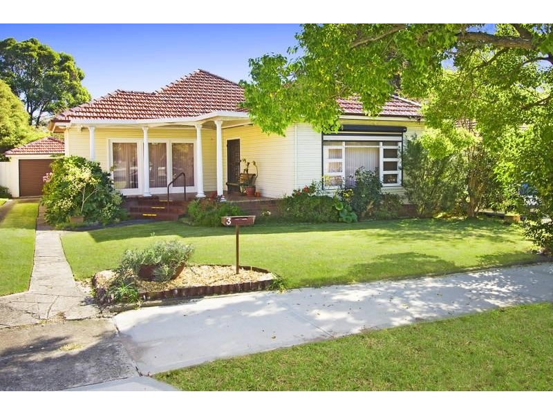 3 Sylvanus Street, Greenacre NSW 2190