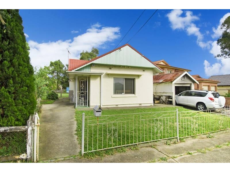 12 Boronia Street, Belfield NSW 2191