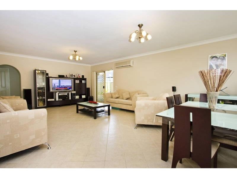 3/18 Lancaster Avenue, Punchbowl NSW 2460