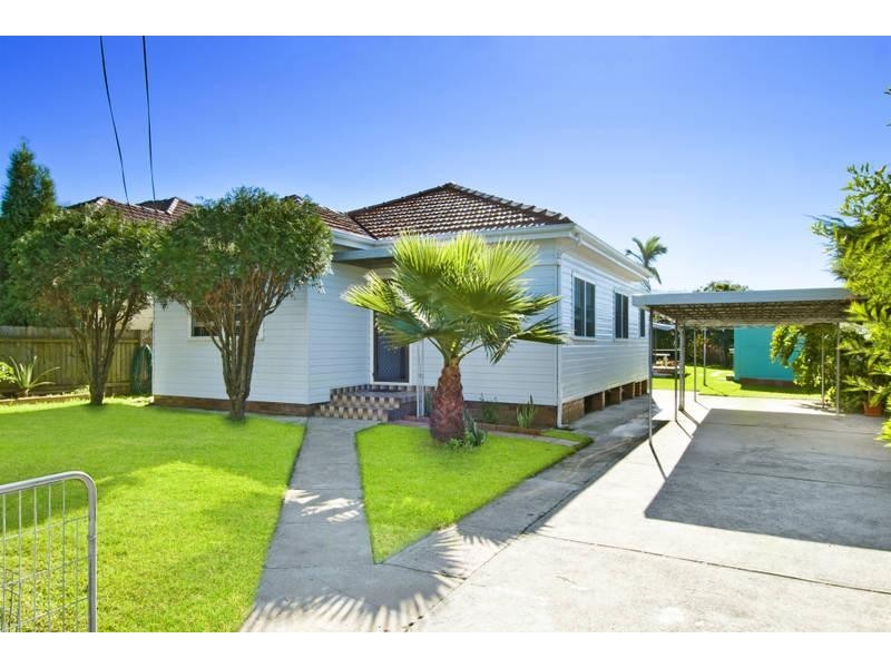 29 Tennyson Road, Greenacre NSW 2190