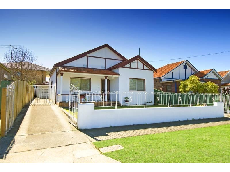 8 Hill Street, Strathfield South NSW 2136