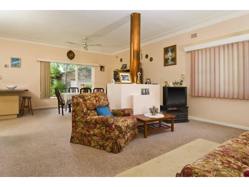 28 Holmwood Avenue, Strathfield South NSW 2136