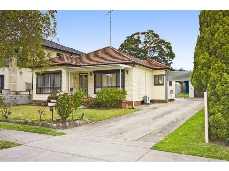 110 Acacia Avenue, Greenacre NSW 2190