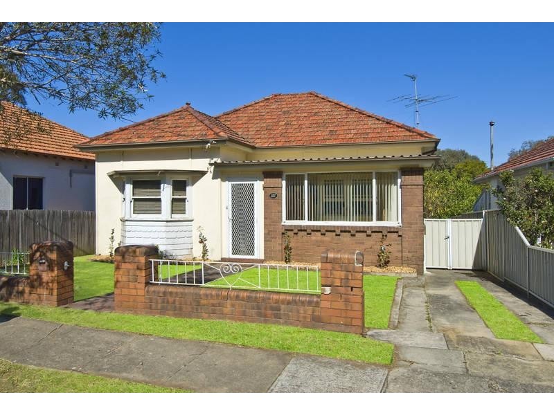 16 The Causeway, Strathfield South NSW 2136