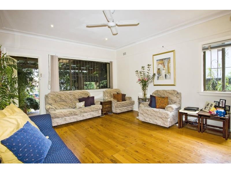 16 Hunt Street, Enfield NSW 2136