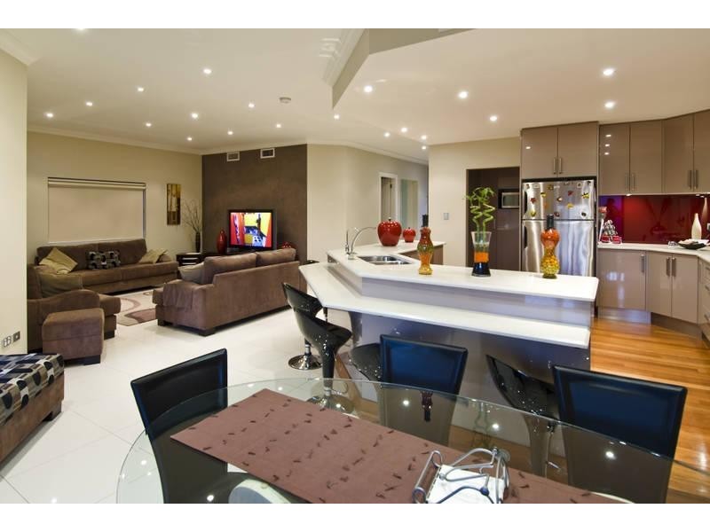 330 Waterloo Road, Greenacre NSW 2190