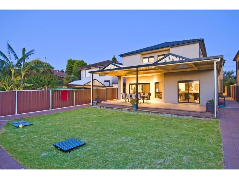 330 Waterloo Road, Greenacre NSW 2190