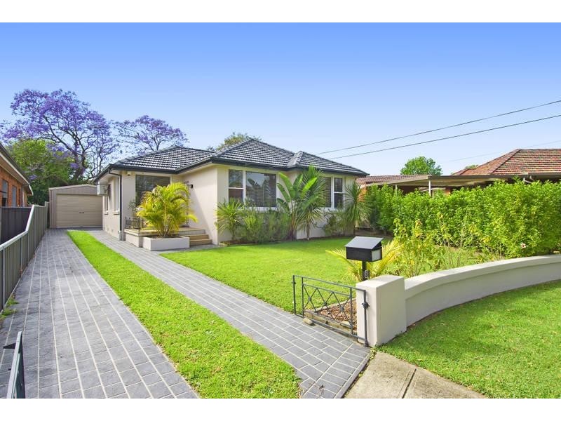 8 Parkview Avenue, Belfield NSW 2191