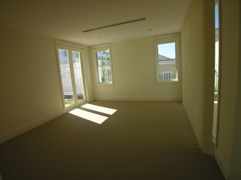 Breakfast Point NSW 2137