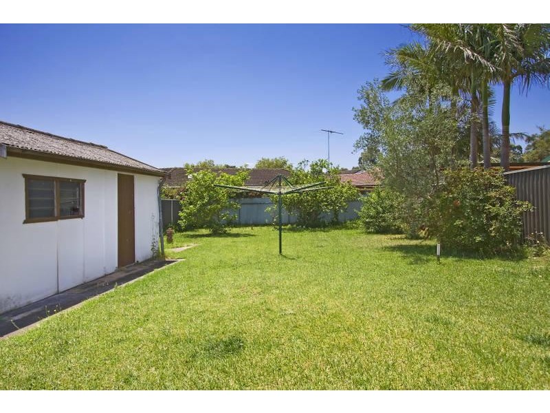 34 Rawson Road, Greenacre NSW 2190