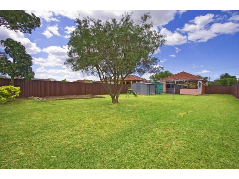 22 Latvia Avenue, Greenacre NSW 2190