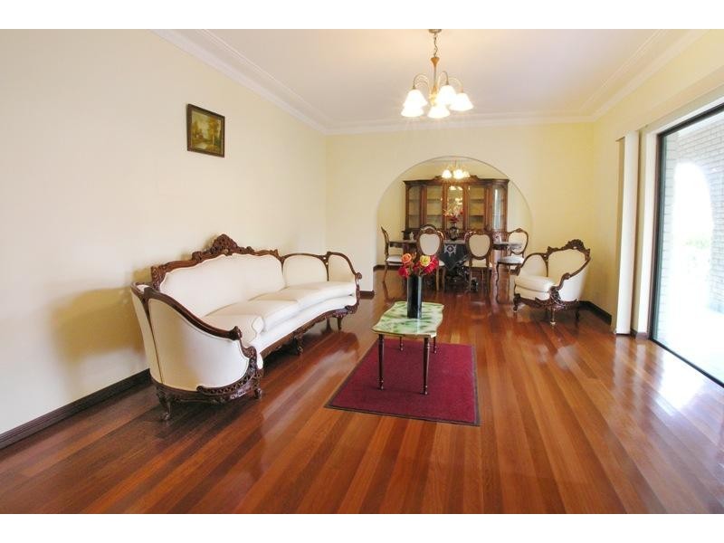 20 Islington Crescent, Greenacre NSW 2190