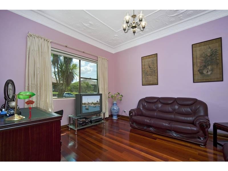 14 Alma Street, Ashfield NSW 2131