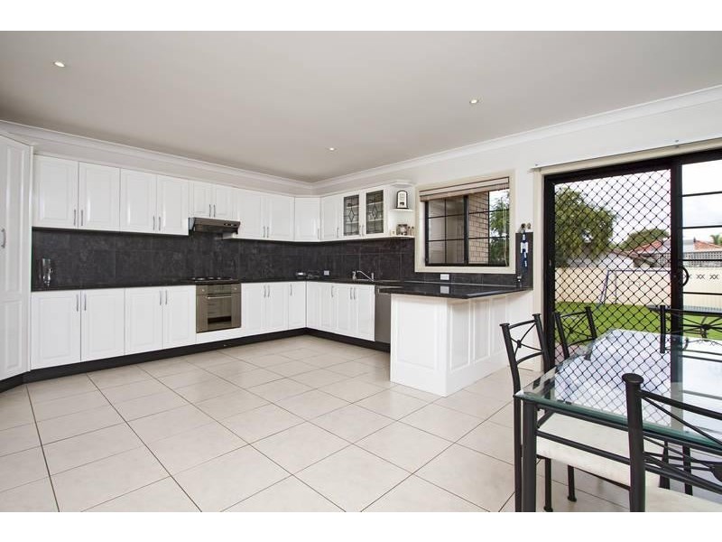 28 a Chaseling Street, Greenacre NSW 2190