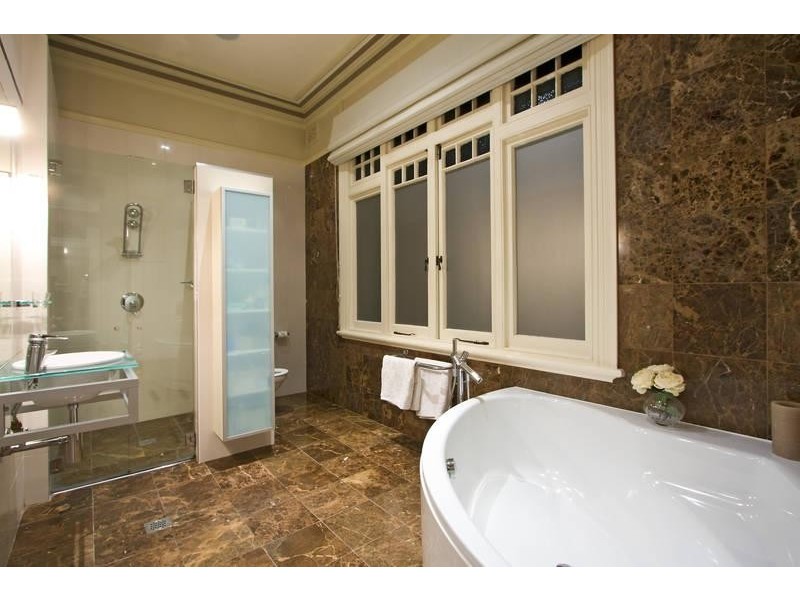 5 Appian Way, Burwood NSW 2134