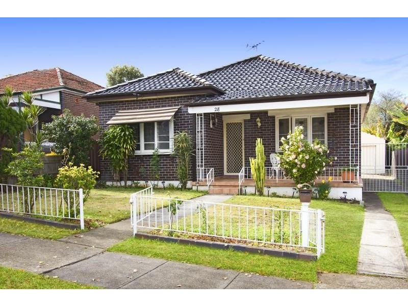 28 Holmwood Avenue, Strathfield South NSW 2136