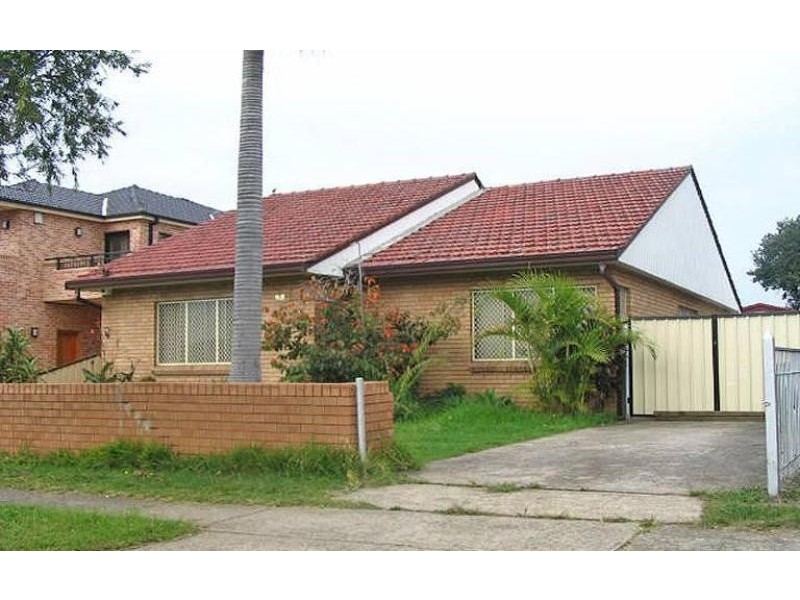 95 Wilbur Street, Greenacre NSW 2190