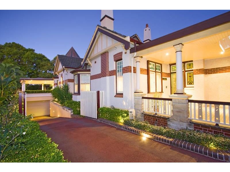 5 Appian Way, Burwood NSW 2134