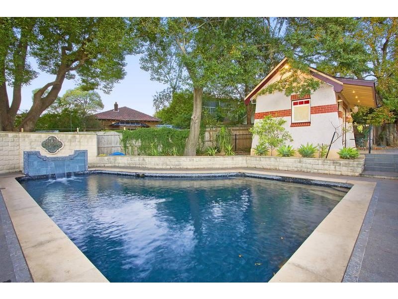 5 Appian Way, Burwood NSW 2134