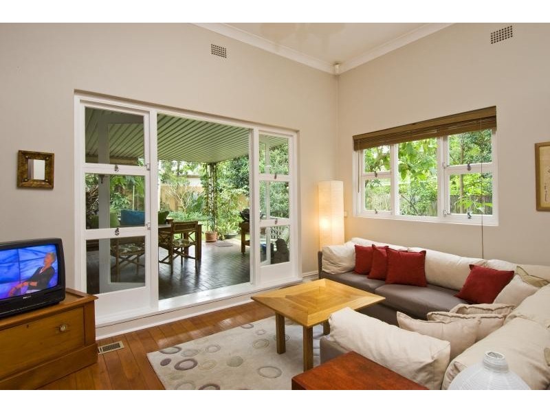 8 Oak Street, Ashfield NSW 2131