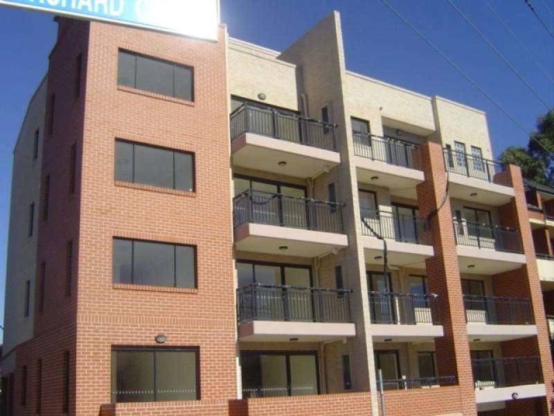 2/1 a Orchard Crescent, Ashfield NSW 2131