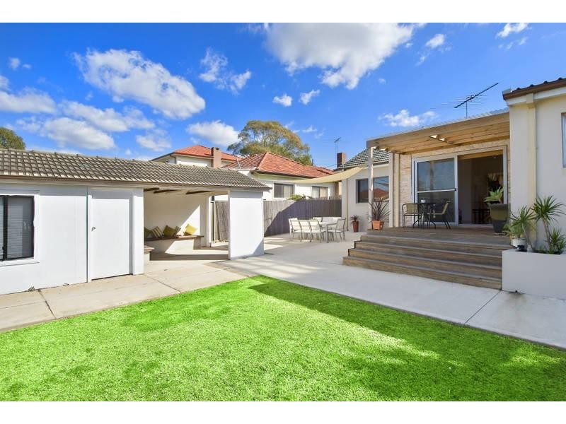 9 Cowl Street, Greenacre NSW 2190