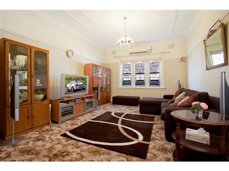 6 Ilfracombe Avenue, Burwood NSW 2134