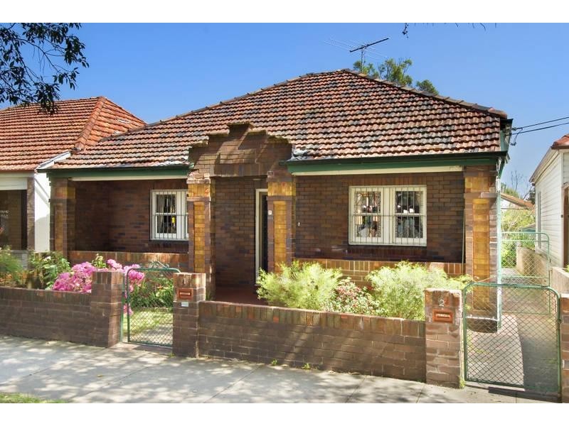 7 HUGH STREET, Ashfield NSW 2131