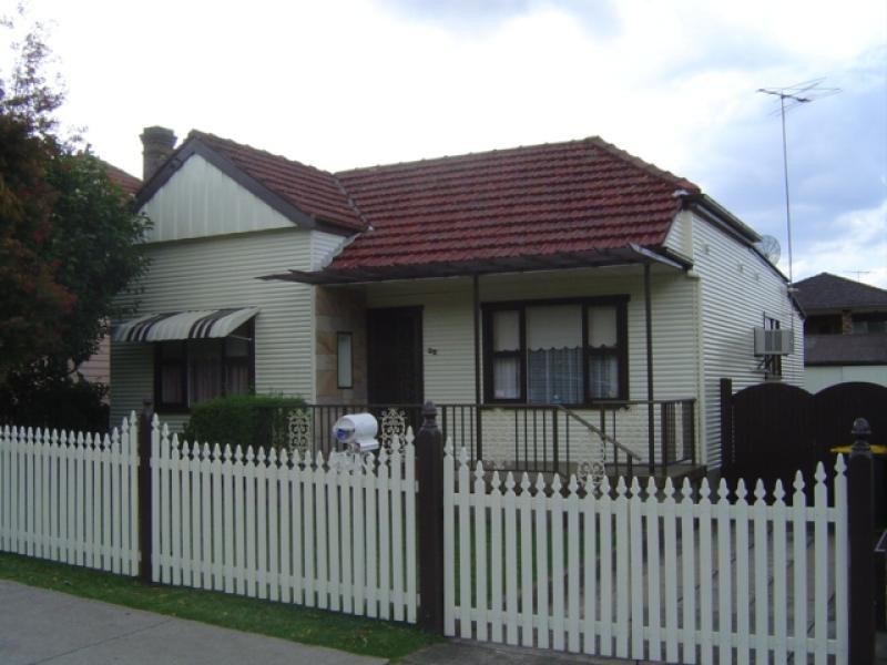 25 Amy Street, Campsie NSW 2194