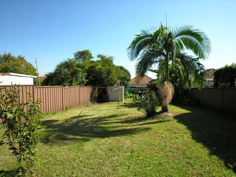 65 Jeffrey Street, Canterbury NSW 2193