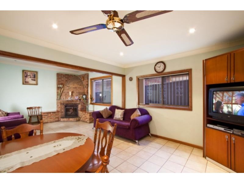 38 a Waterloo Road, Greenacre NSW 2190