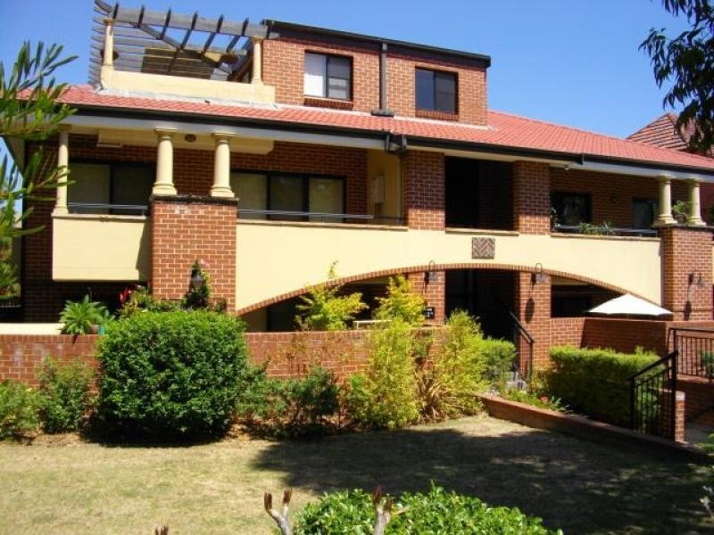 13/63 a Grosvenor Crescent, Summer Hill NSW 2130