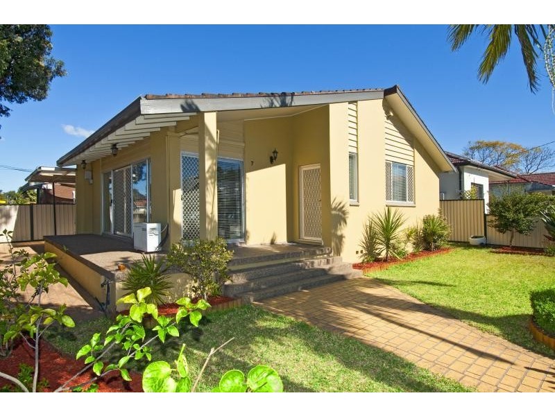 7 Kingsbury Street, Croydon Park NSW 2133