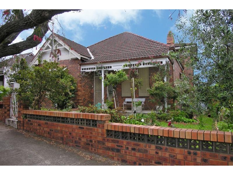 60 Hardy Street, Hurlstone Park NSW 2193