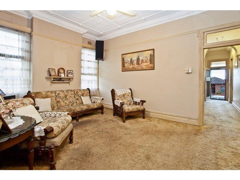 1 Barton Avenue, Hurlstone Park NSW 2193