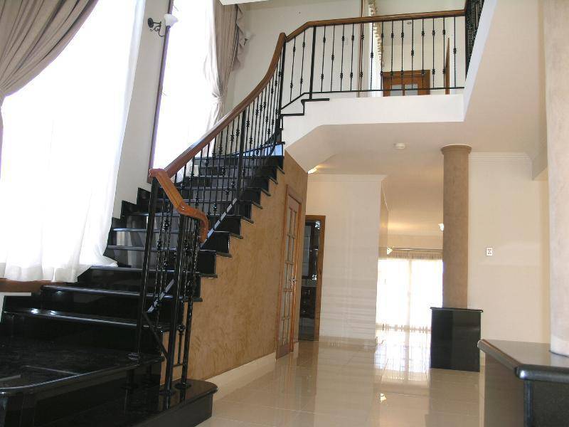 Mount Lewis NSW 2190