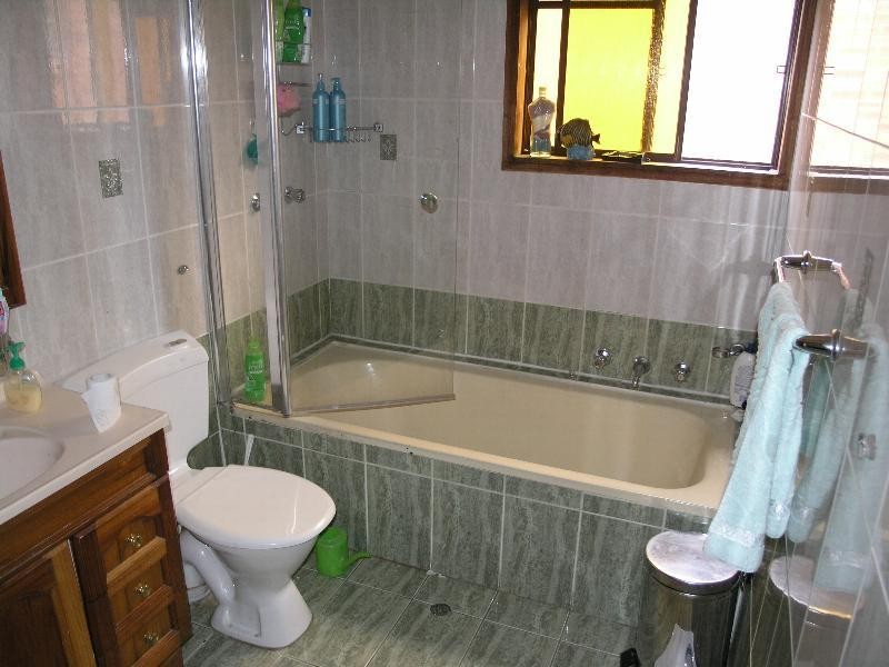 7 HILLCREST AVENUE, Greenacre NSW 2190